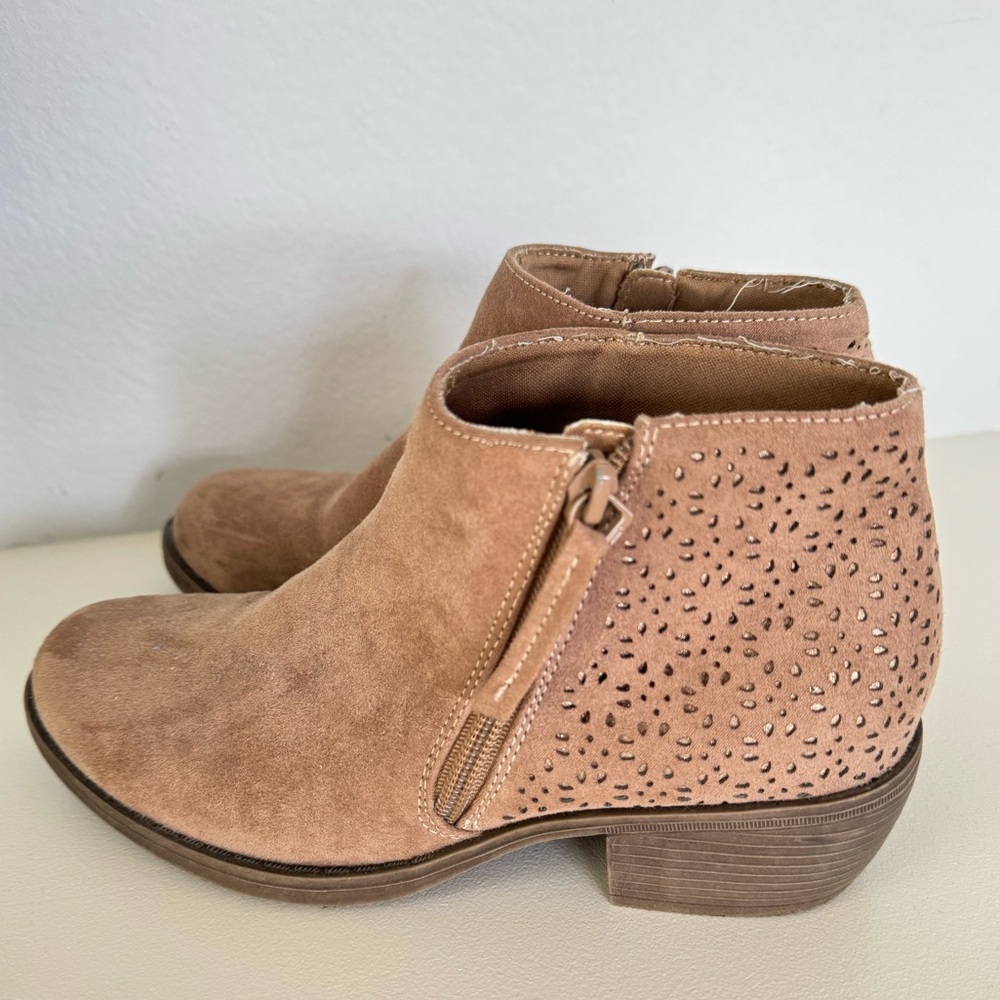 HARPER CANYON Tan Ankle Boots with Heals and Zipper Size 4 Girls youth